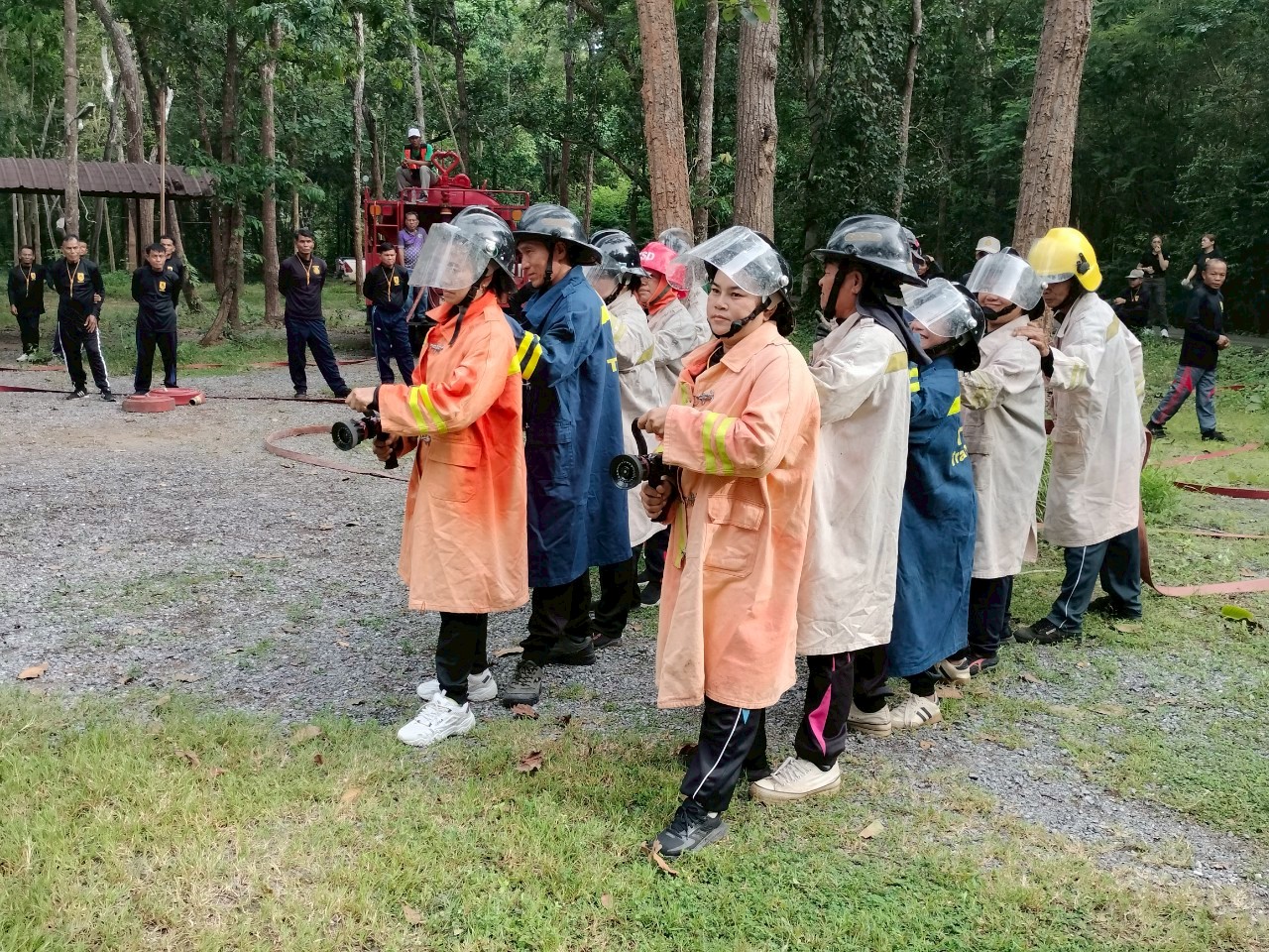 LINE_ALBUM_ทบทวน อปพร. 68_250813_430_397.jpg